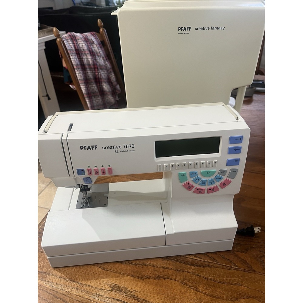Pfaff 7570 Creative Sewing Machine and Embroidery Case - Set